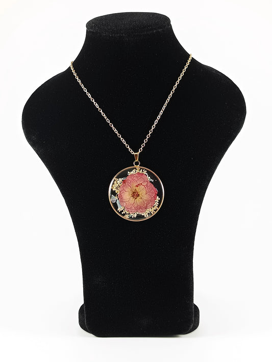 Halskette „Ewige Rose“ 