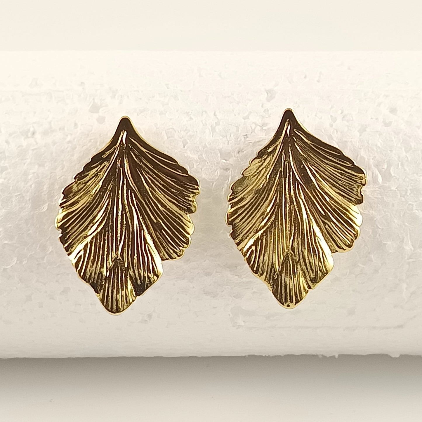 "Tender Leaf" earrings